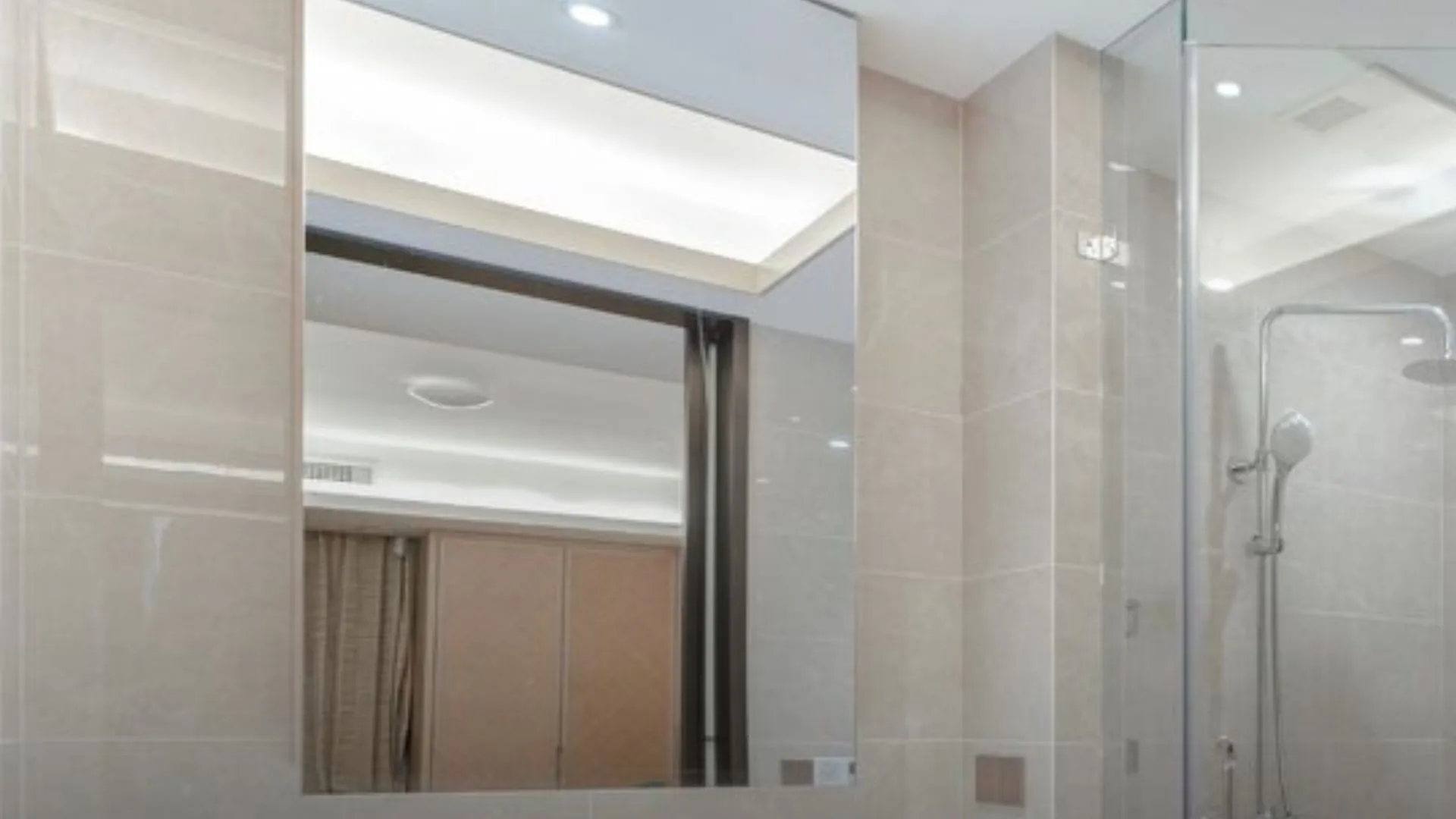 Chinese Woman Yang Turns Workplace Toilet into Her Home