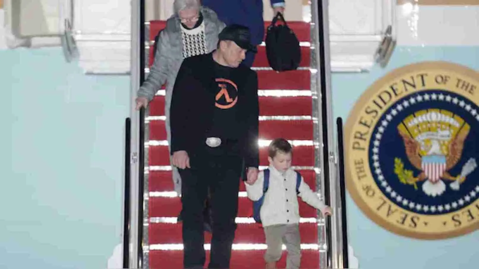 Air Force One Scandal: Elon Musk’s Use Of The President’s Plane, Here’s Why | WATCH