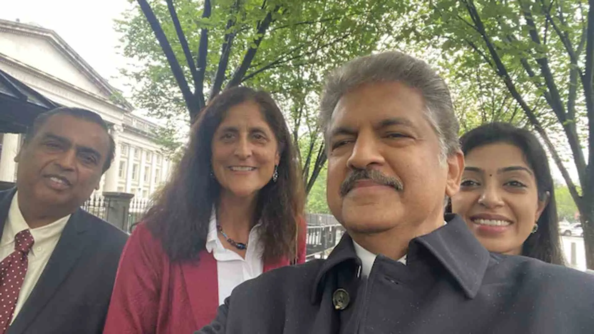 Anand Mahindra Meets Sunita Williams While Waiting for Uber