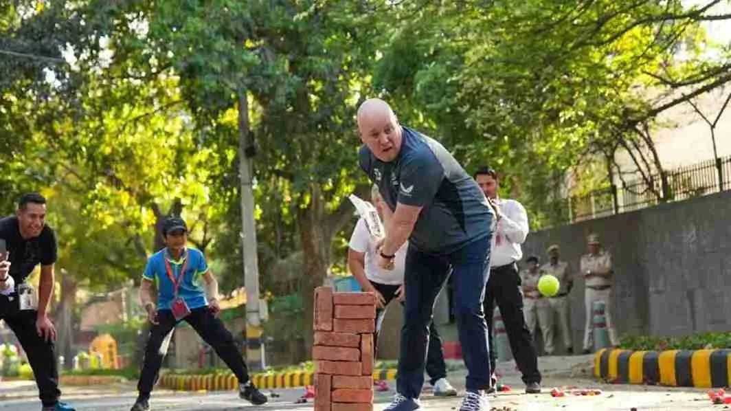 Catch Of The Day: NZ PM Stuns Kapil Dev In Epic Street Cricket Match: Must-See VIDEO