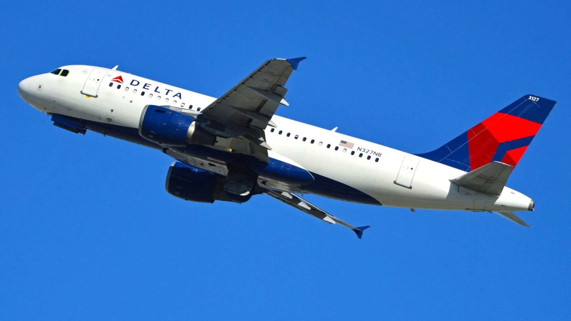 How did Delta Plane’s Crash with US Air Force Jet was Nearly Avoided?