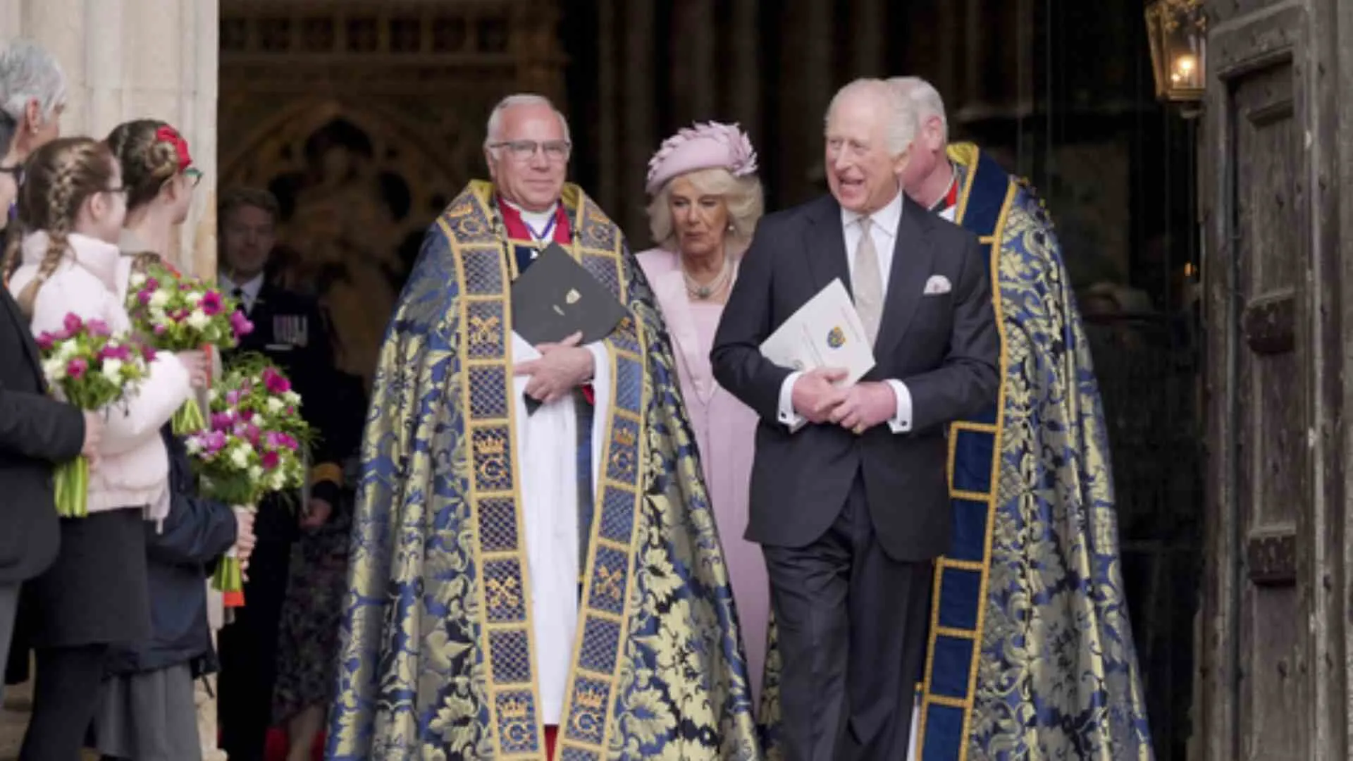 ‘Dhoom Machale’ Plays at Westminster Abbey for King Charles | VIRAL