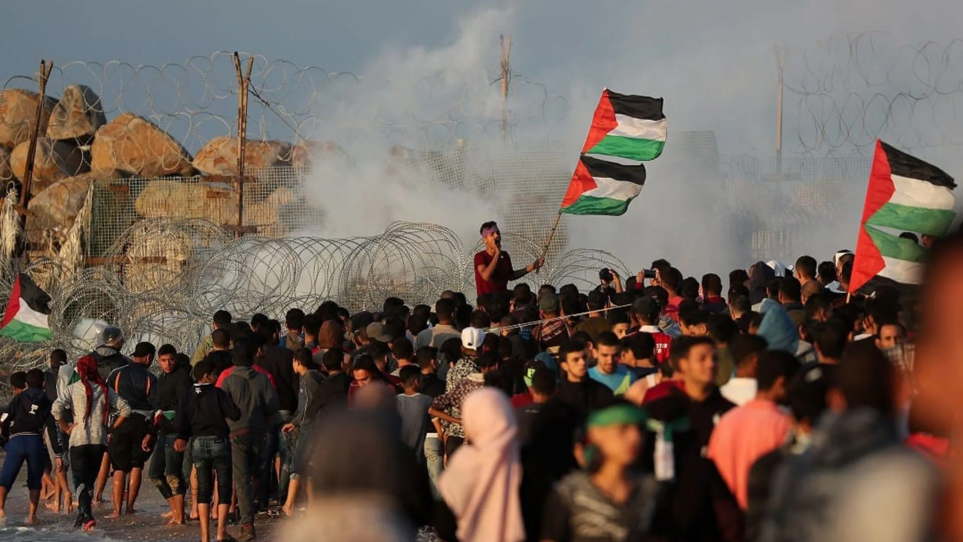 Fatah Calls on Hamas to Relinquish Gaza Leadership Amid Israeli Offensive