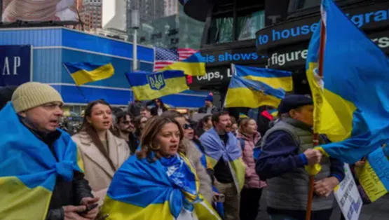 Hundreds Rally Nationwide in Support of Ukraine After White House Tensions