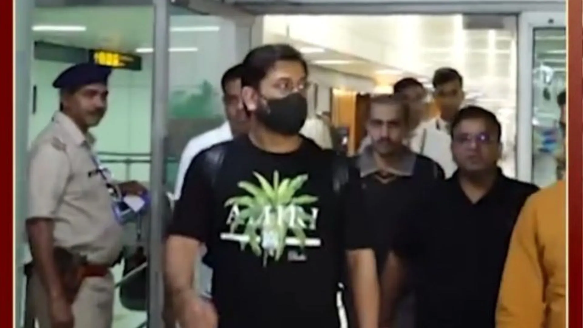 MS Dhoni’s Silent Response to India’s Champions Trophy 2025 Win Goes Viral | Watch