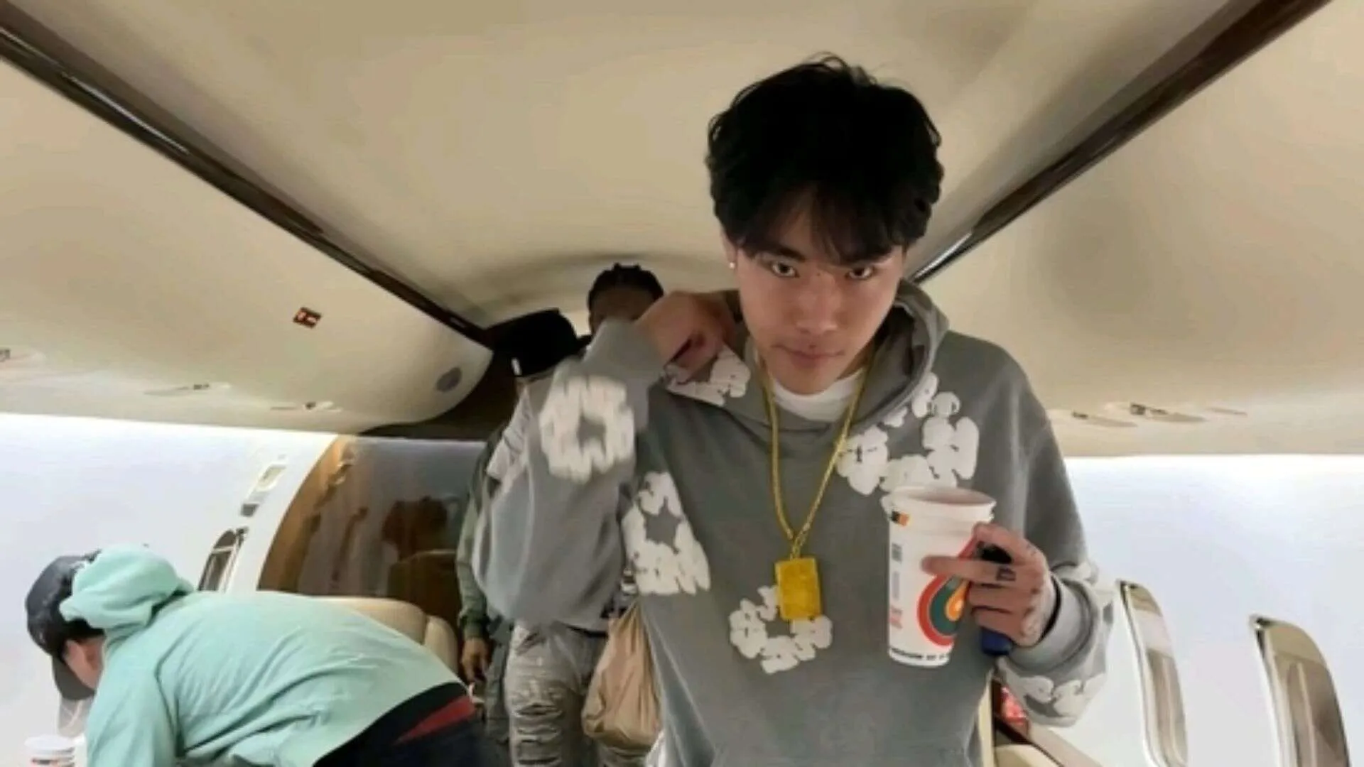 20-Year-Old Behind 0M Bitcoin Heist Bought 30 Luxury Cars, Gave Influencers Hermès Bags
