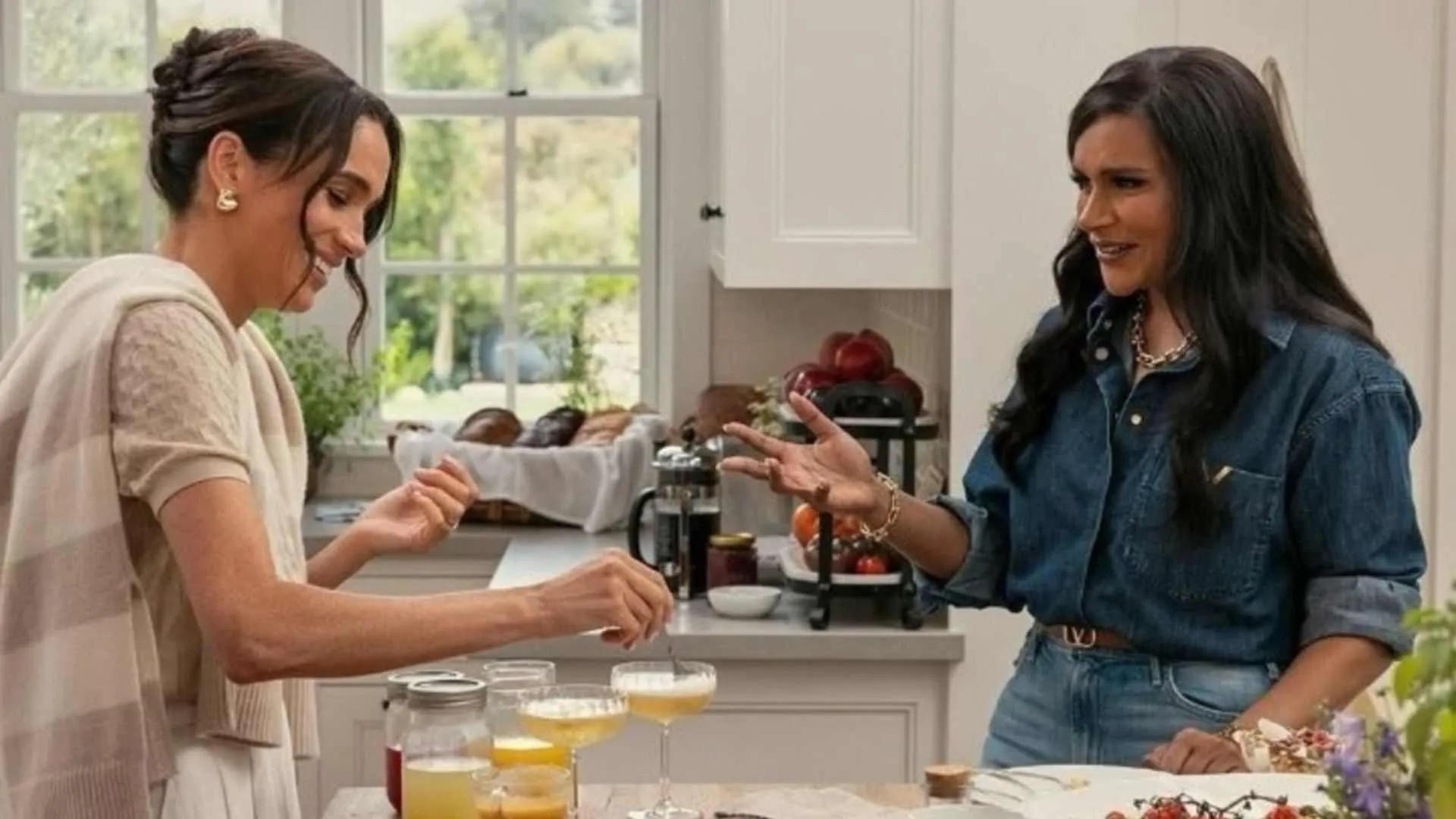 Meghan Markle Urges Mindy Kaling to Use Her Royal Title