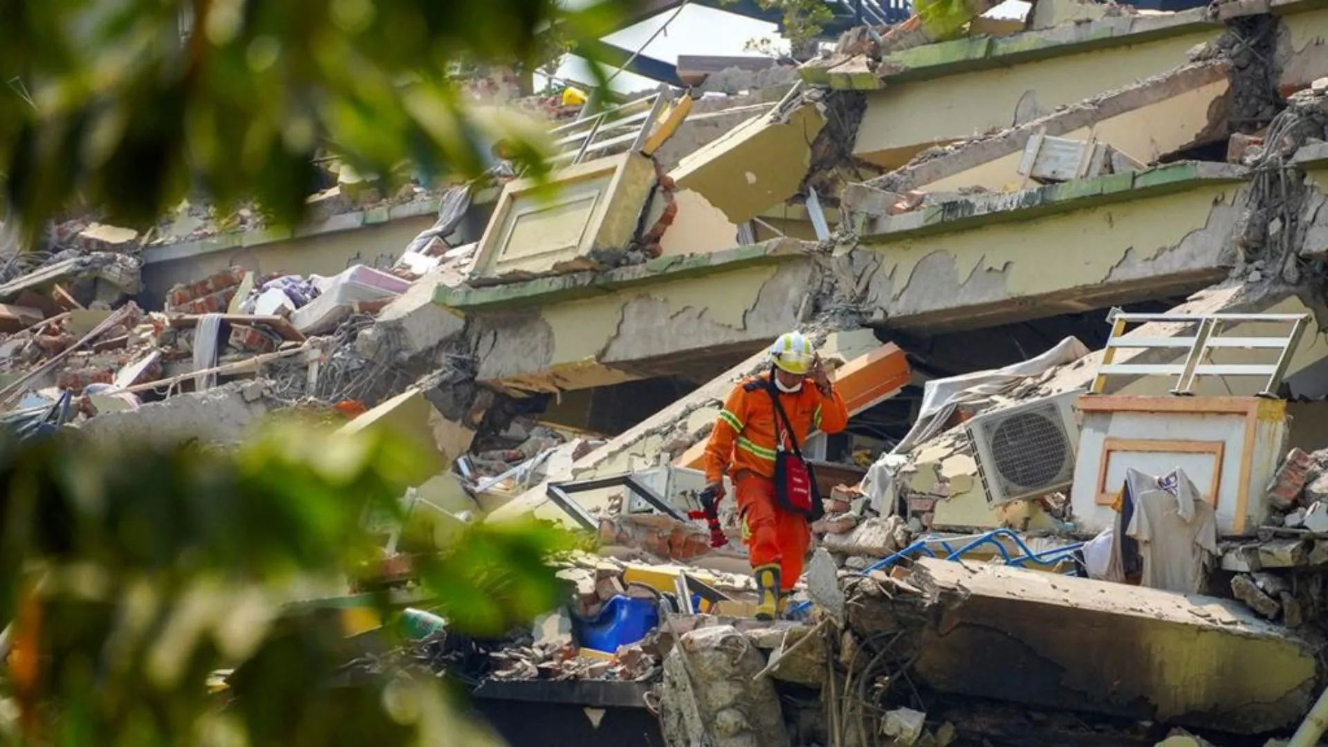 Myanmar Earthquake Claims Over 2,000 Lives | Officials Warn of ‘Dire Situation’