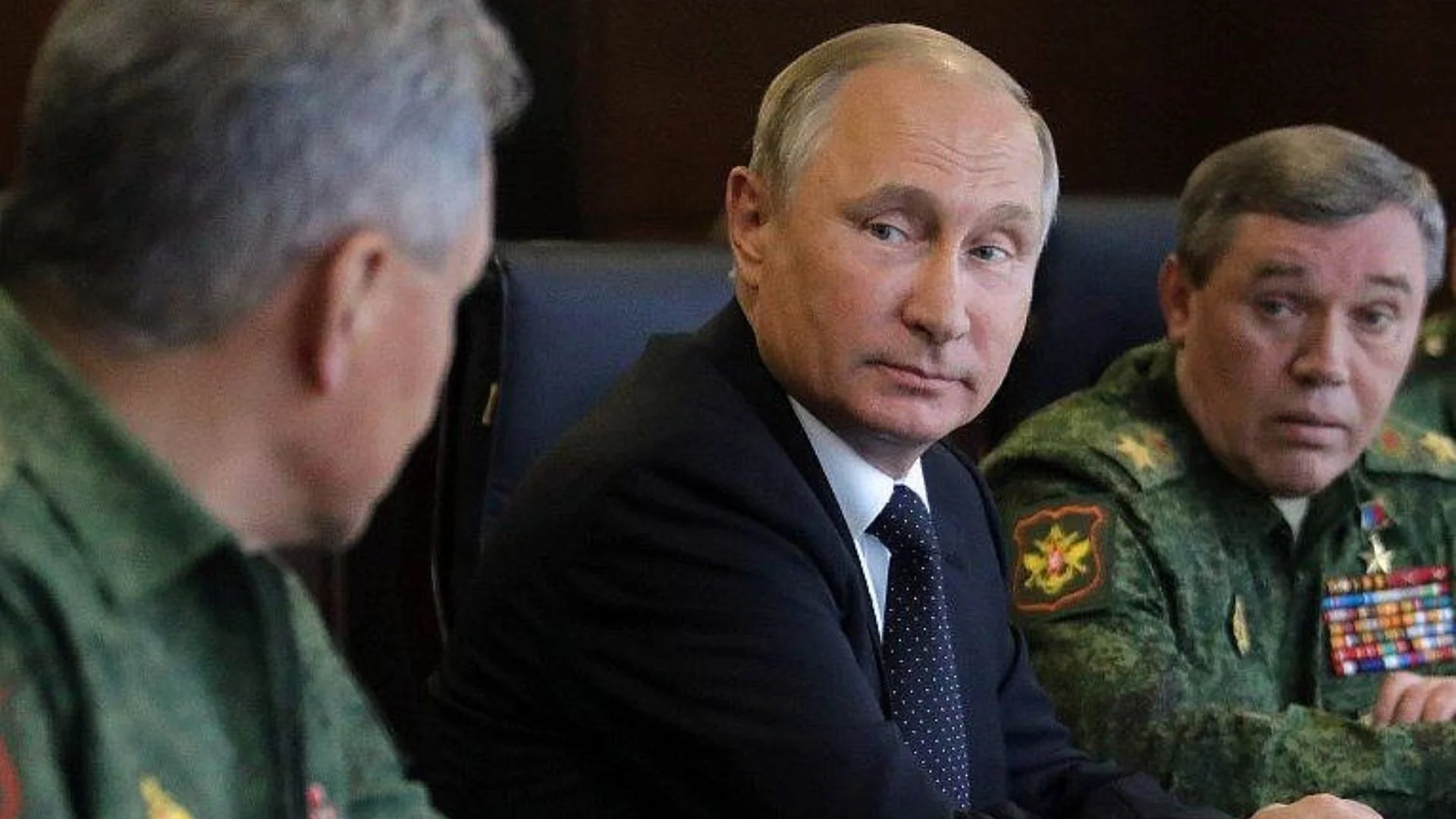 Putin Visits Kursk For First Time Since Attack, Orders ‘Total Defeat’ Of Ukrainian Forces