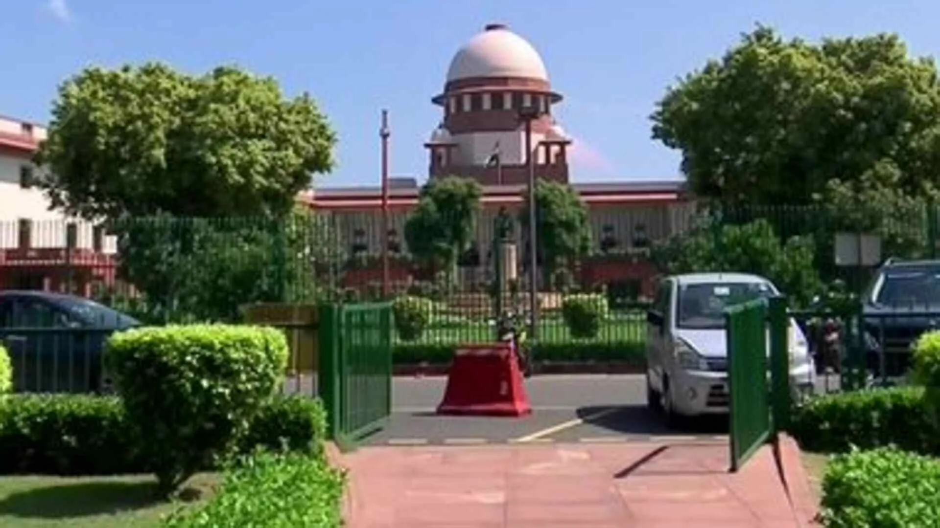 SC Halts Allahabad HC’s ‘Grabbing Breasts Not Rape’ Ruling, Calls it Insensitive