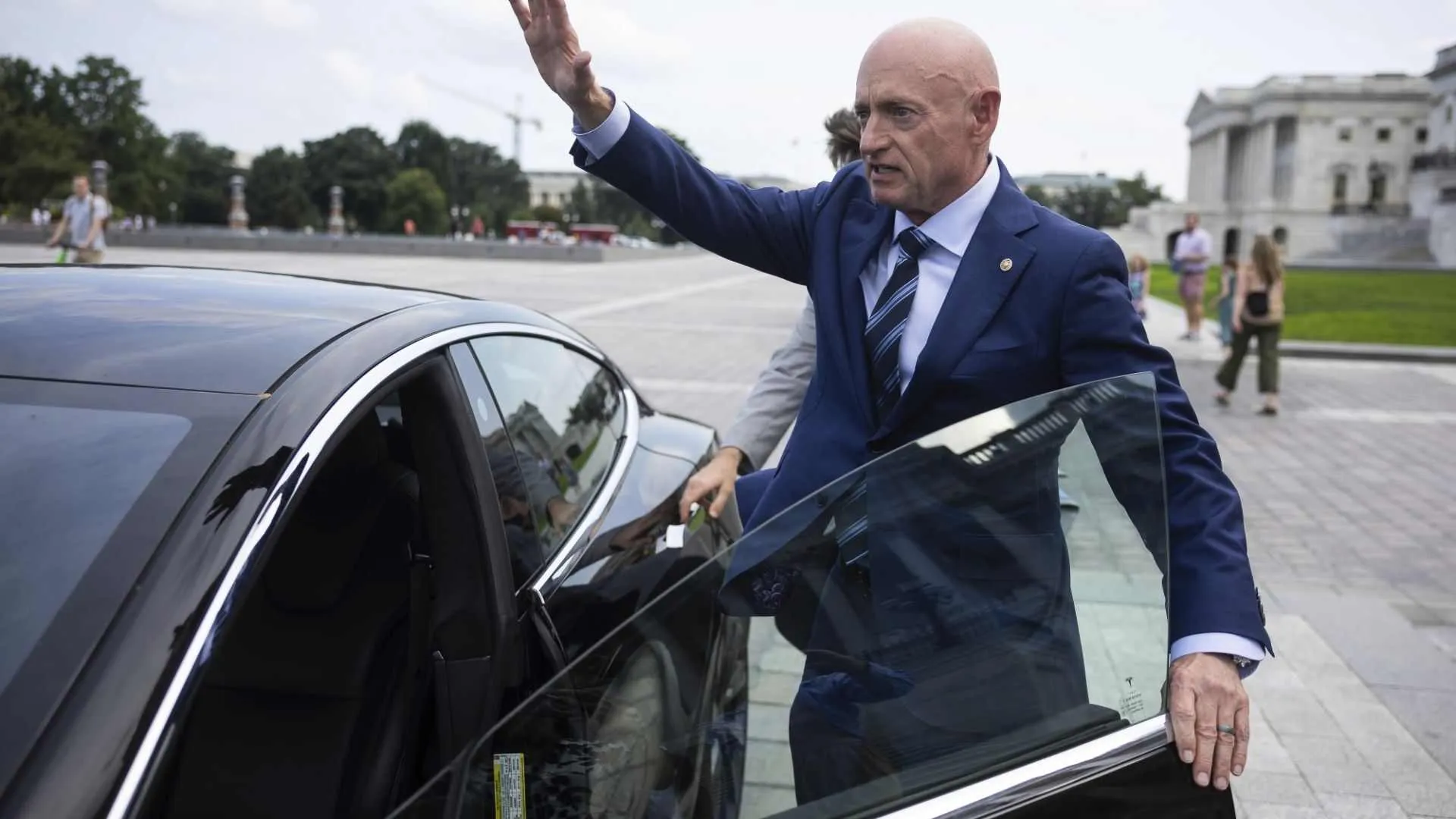 Senator Mark Kelly Ditches Tesla After Elon Musk Calls Him a Traitor in Ongoing Feud