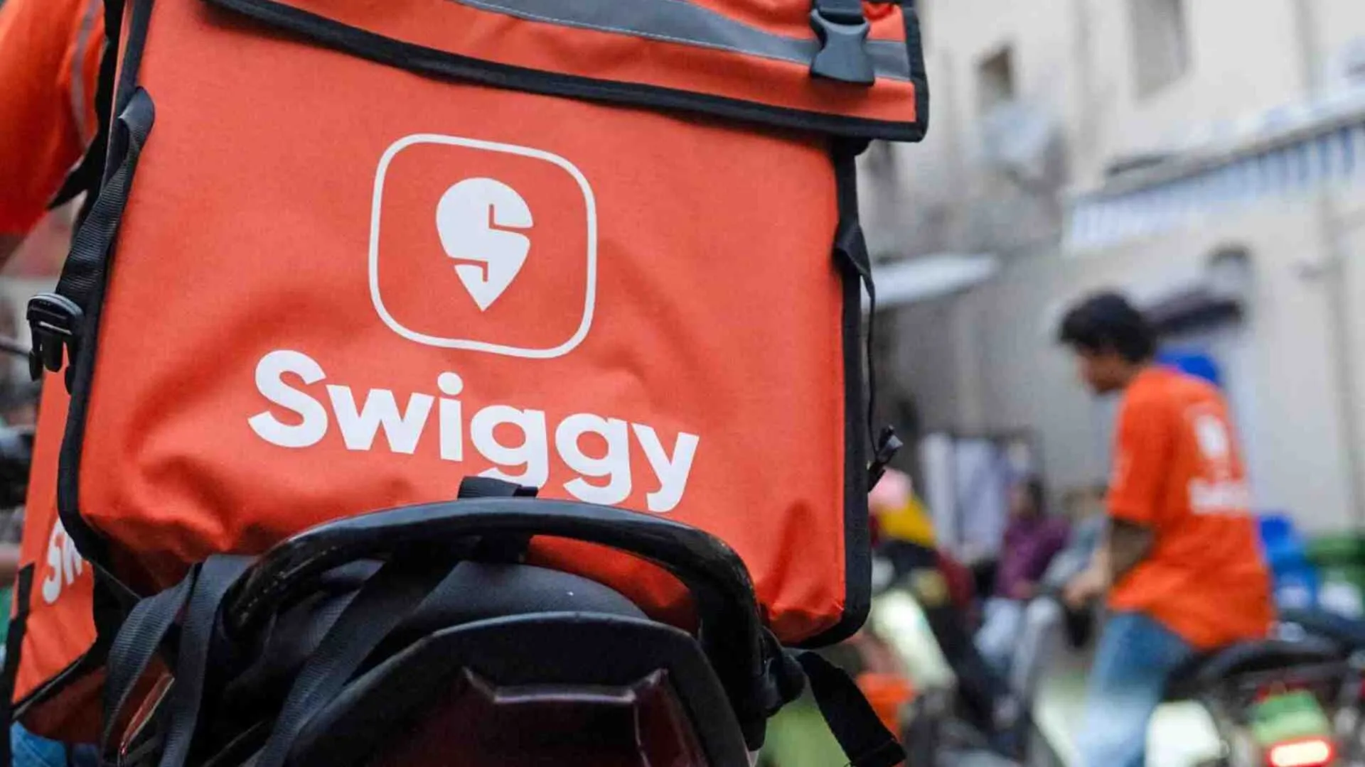 Samosa Heist: Swiggy Delivery Partner Runs Away With Order