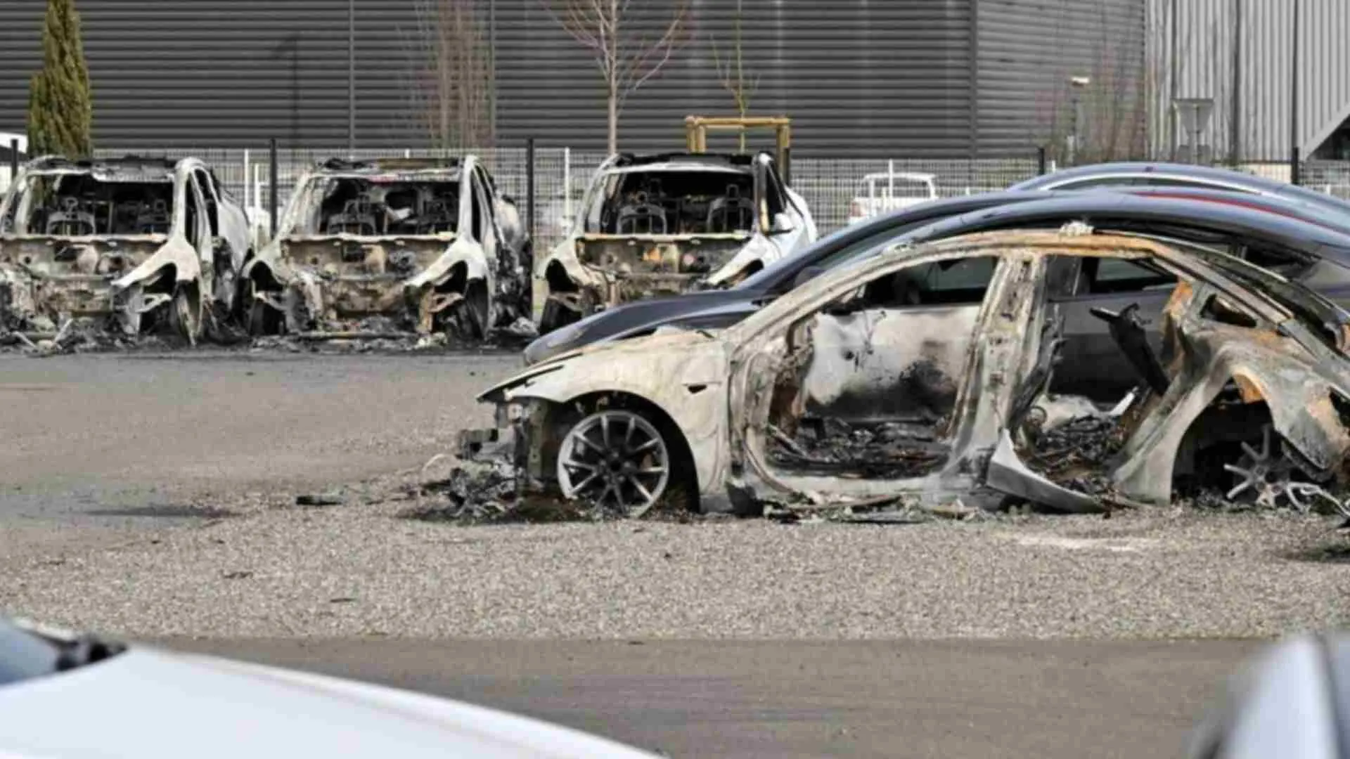 Tesla Showroom Fire in France Destroys 12 Cars in Suspected Arson