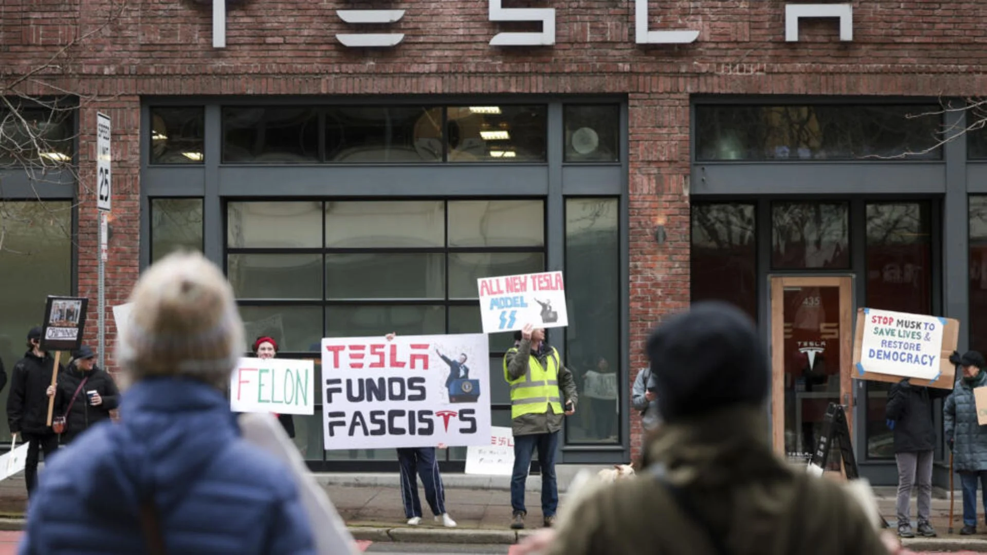 Global Protests Targets 200 Tesla Showrooms As Activists Fight Musk’s Grip On Government