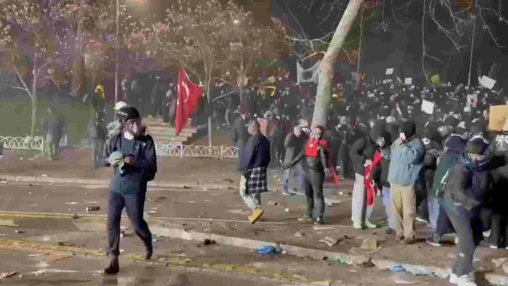 Turkish Authorities Detain Nine Journalists Amid Protests Over Imamoglu’s Arrest