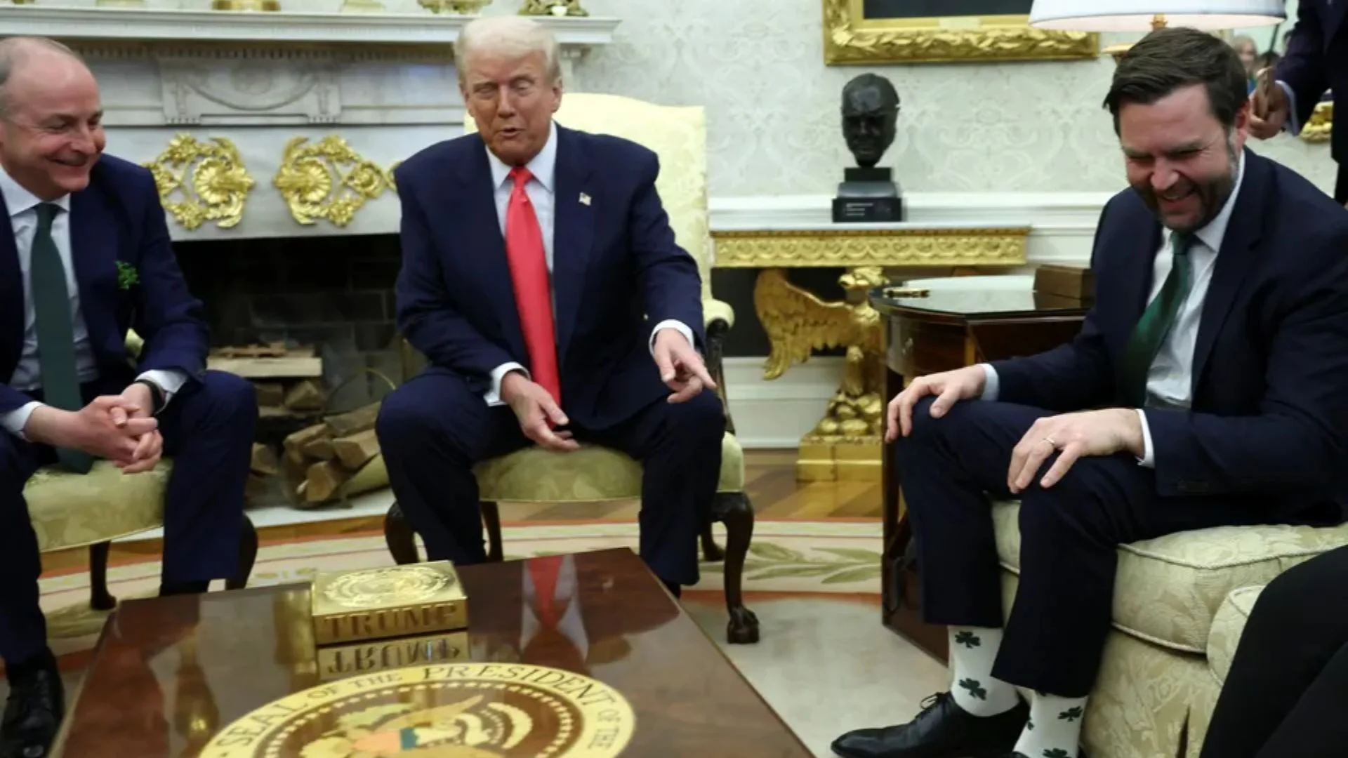 Trump’s Eye Catches An Unusual Detail, VP JD Vance’s Socks Steal The Spotlight | Watch