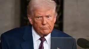 Trump Accuses Trudeau of Exploiting Tariff Dispute to Retain Power