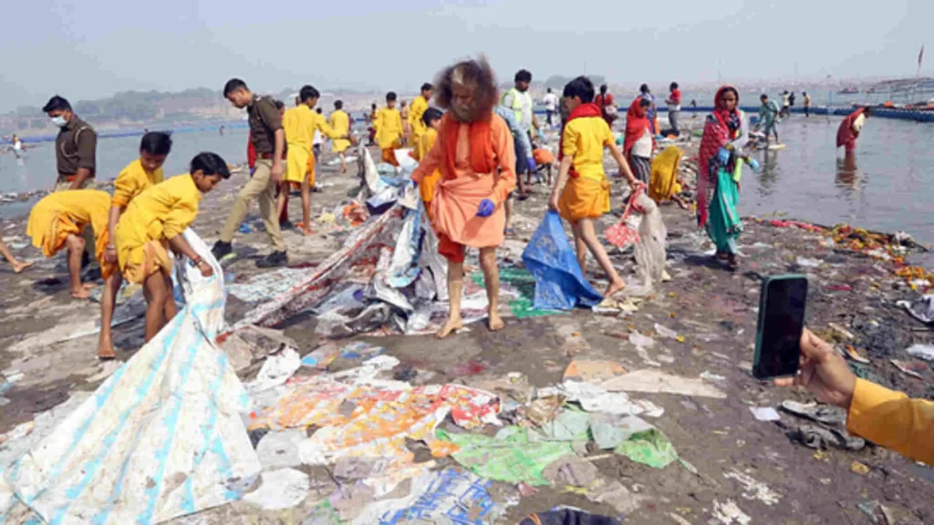 garland snd plastic waste at sangam banks garland snd plastic waste at sangam banks