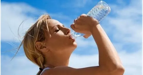 Summer Hydration: How Much Water Do You Really Need?