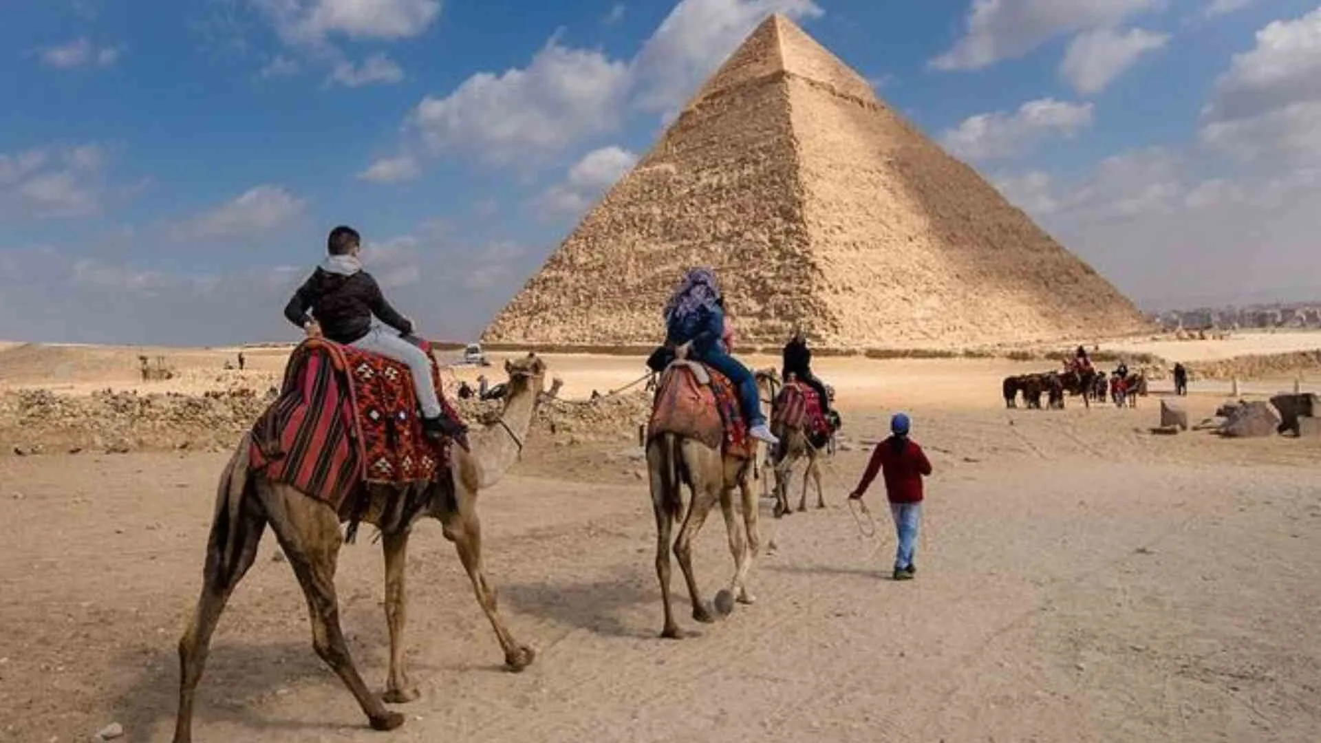 M Revamp for Egypt’s Overcrowded Pyramids of Giza: What Tourists Can Expect