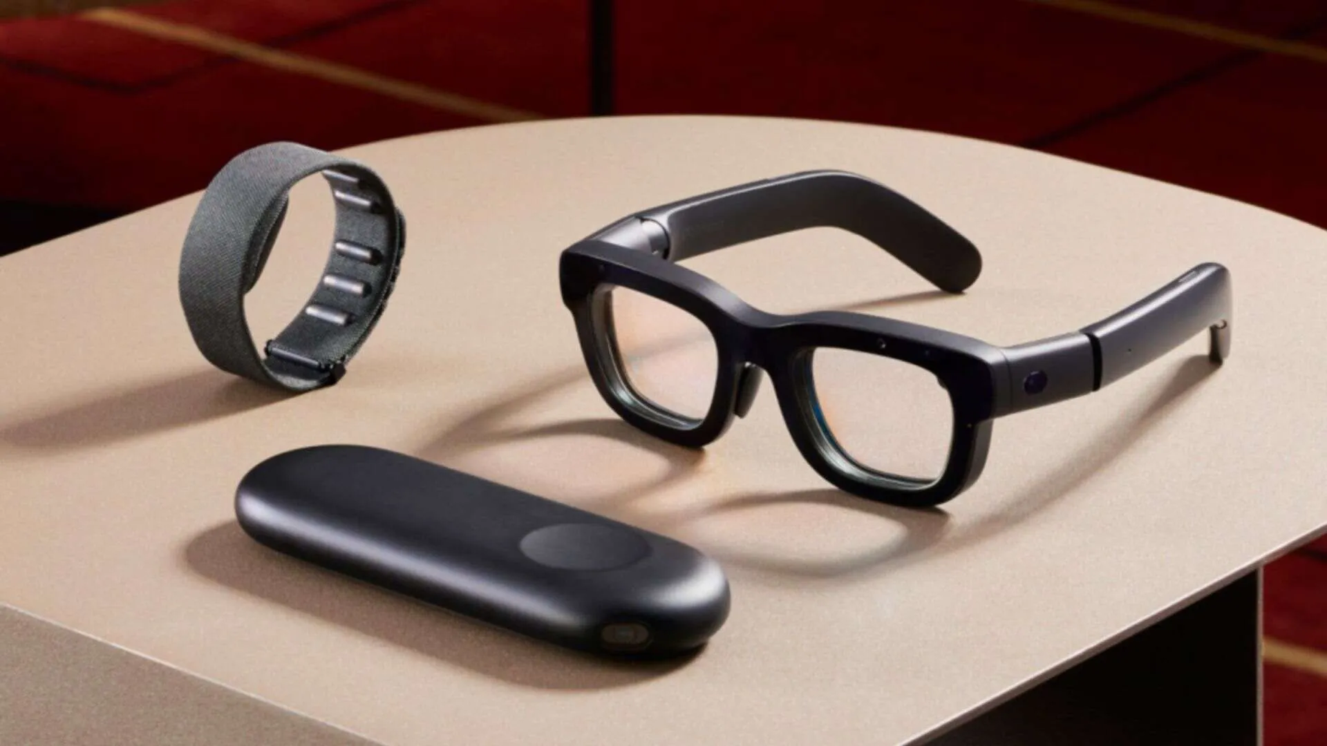 Apple Smart Glasses with AI to Rival Meta’s Glasses | DETAILS