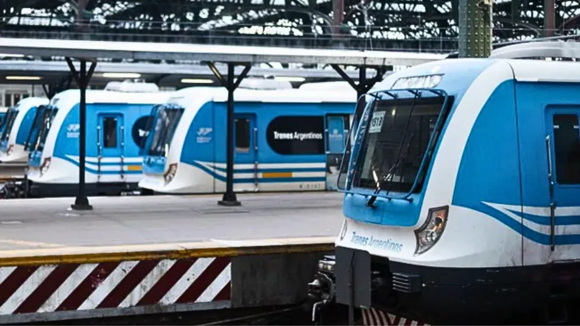 Argentina Strike Disrupts Transport as Unions Protest Cuts
