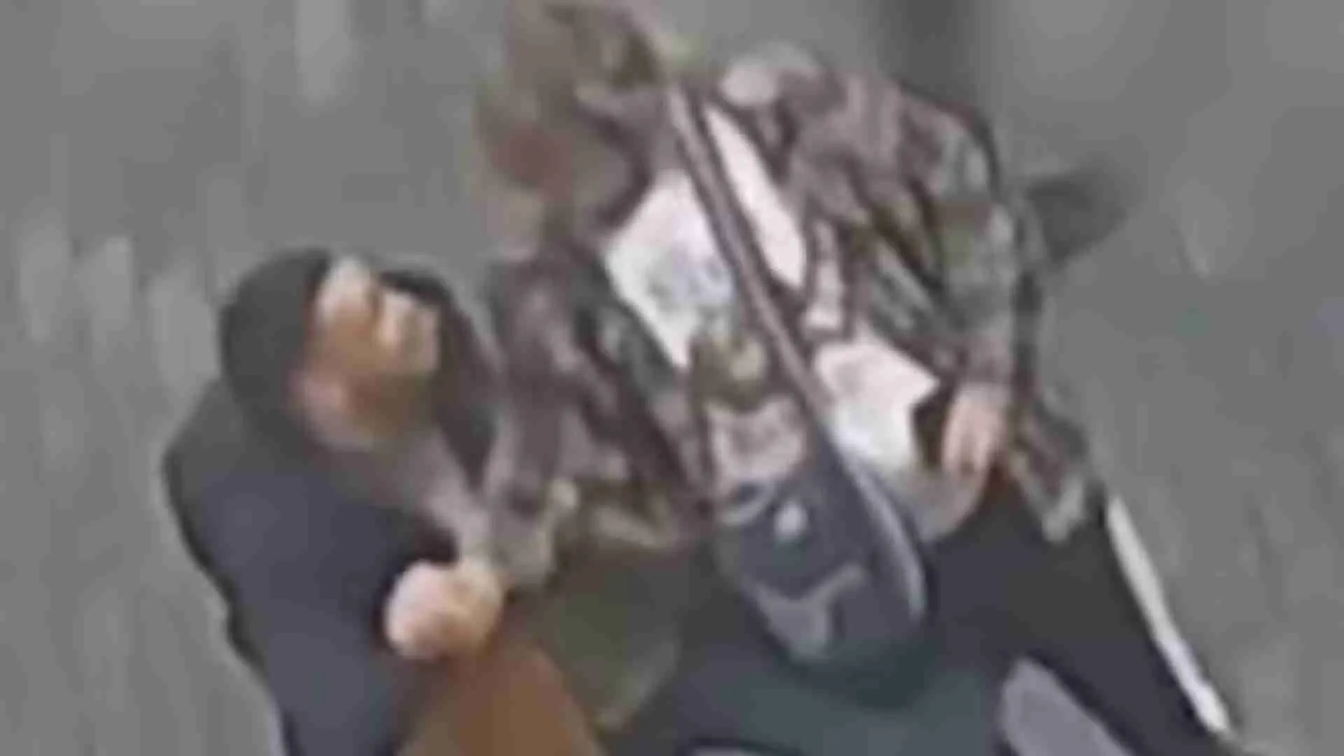 Dancing Thief Robs Tourist In Broad Daylight: ‘Grooving’ Thief In Birmingham | WATCH