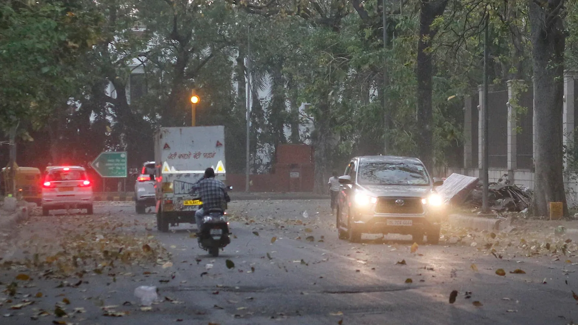 Dust Storm Darkens Delhi Skies After Relentless Heatwave | Watch