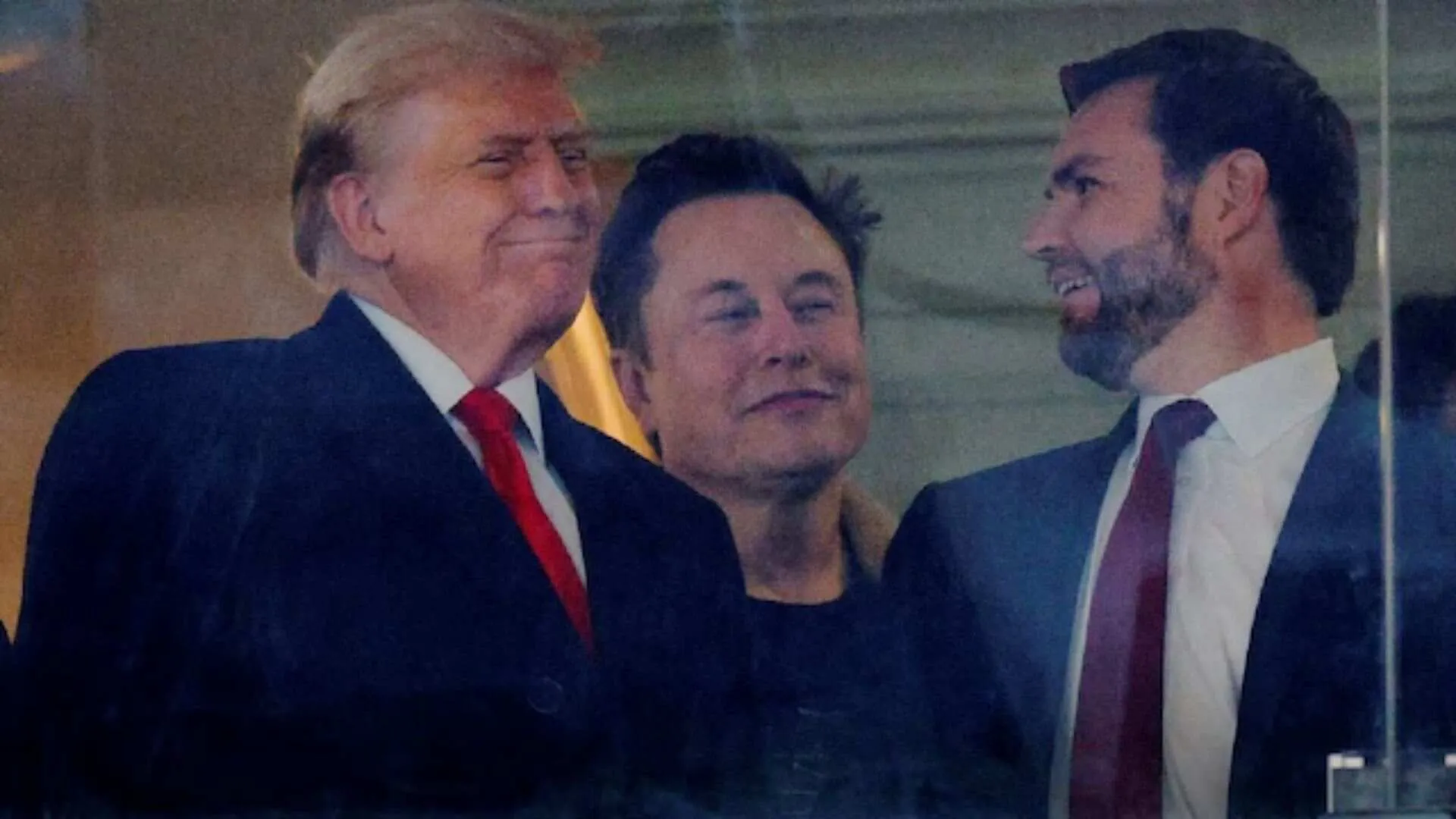 Elon Musk Calls Trump Advisor Navarro ‘Dumber Than a Sack of Bricks’ Over Tariffs