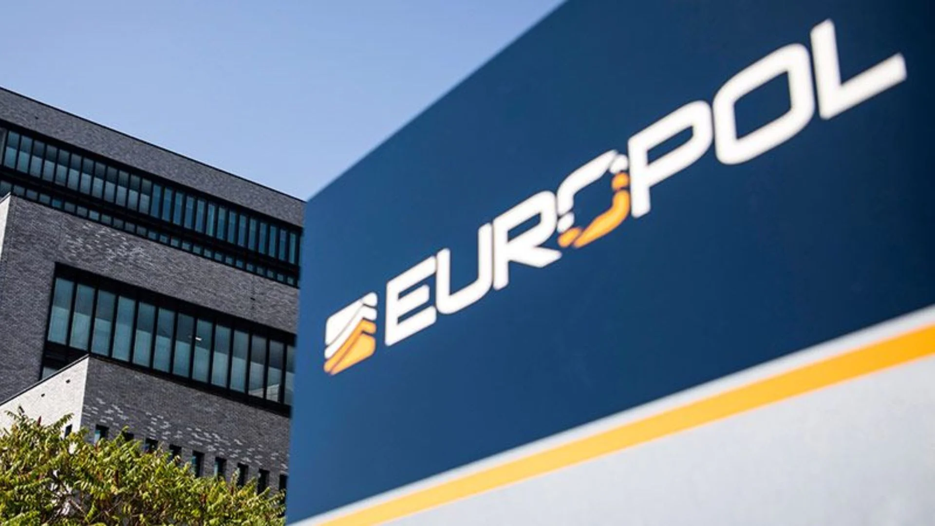 EU To Expand Europol Powers, Boost Border Security In Major Crime-Fighting Push