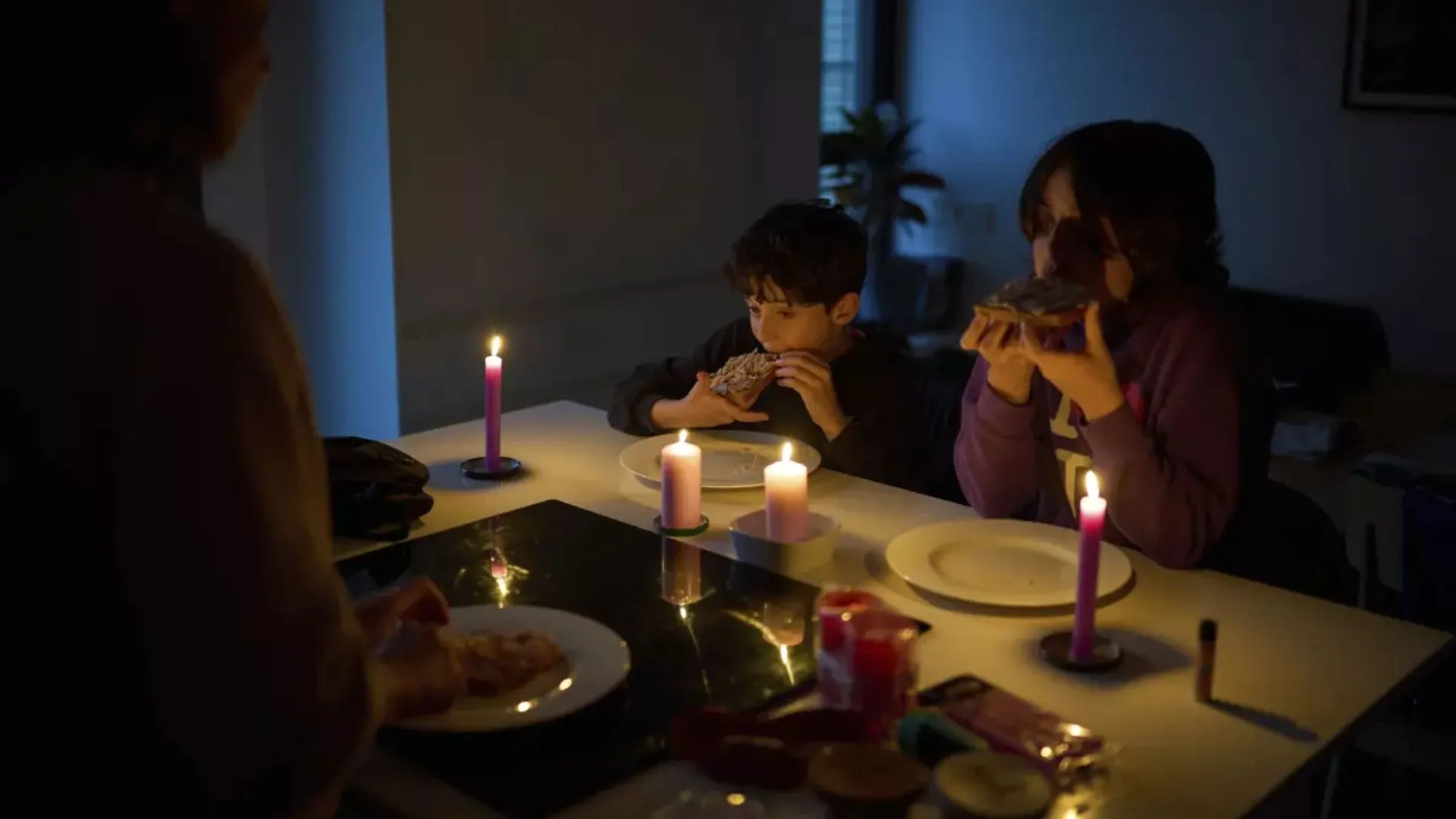 How One Family Turned Portugal’s Blackout Into a Night to Remember