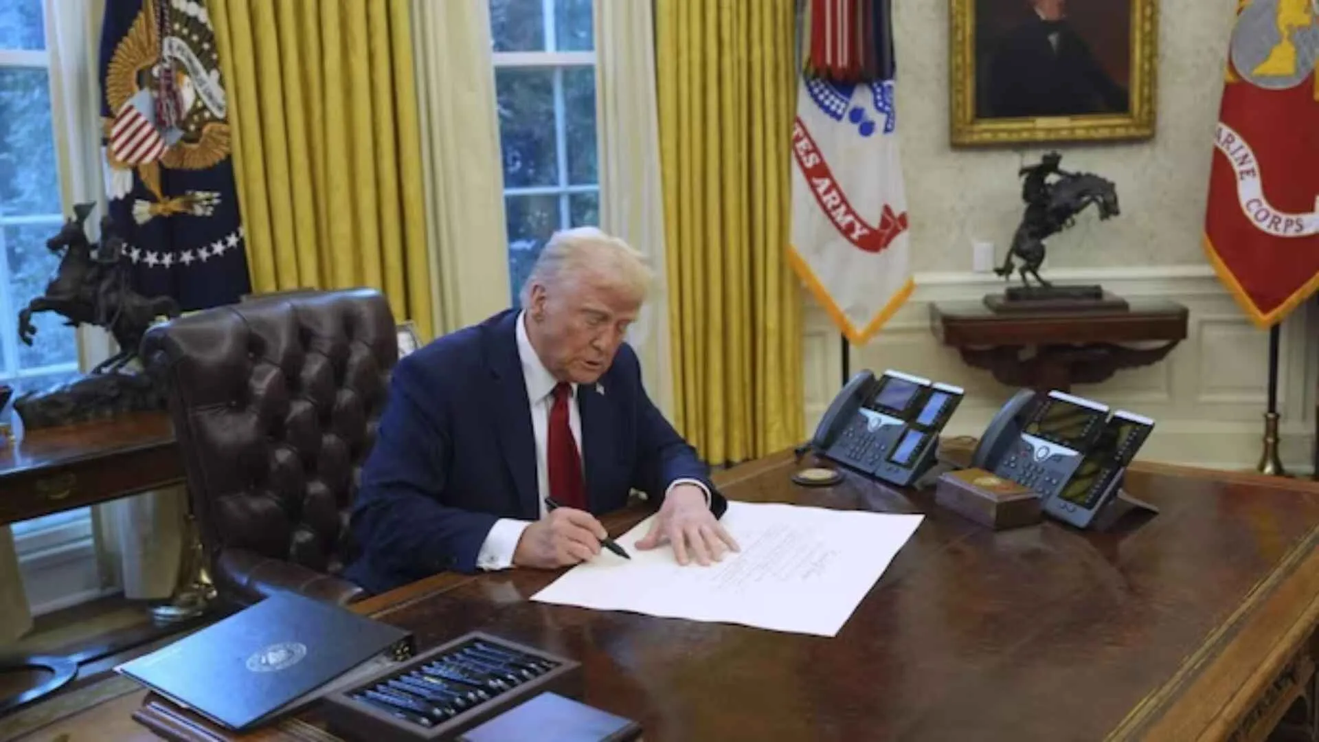 Internet Deciphers Trump’s Tariff Strategy, Links It to US Trade Deficits