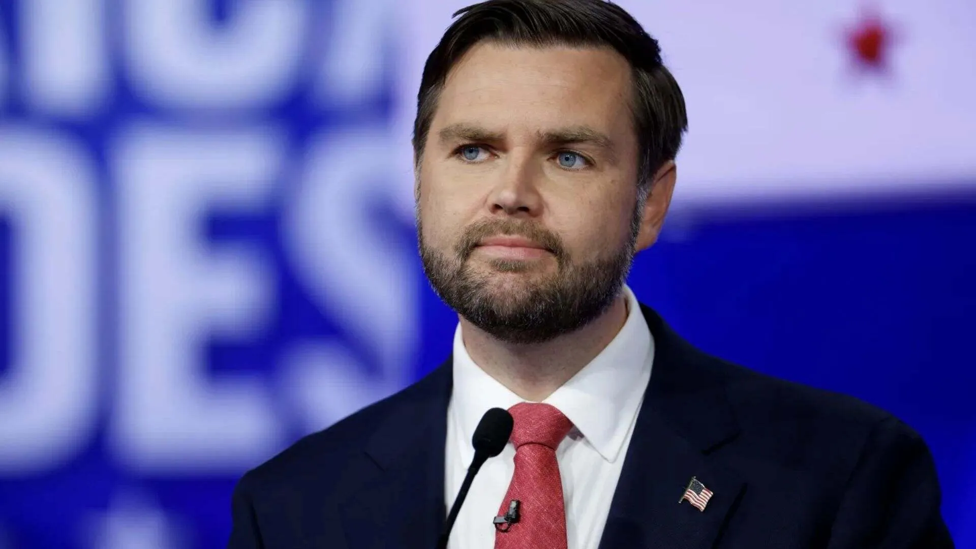 JD Vance Backs Waltz’s UN Appointment Amid Signal-Gate Scrutiny