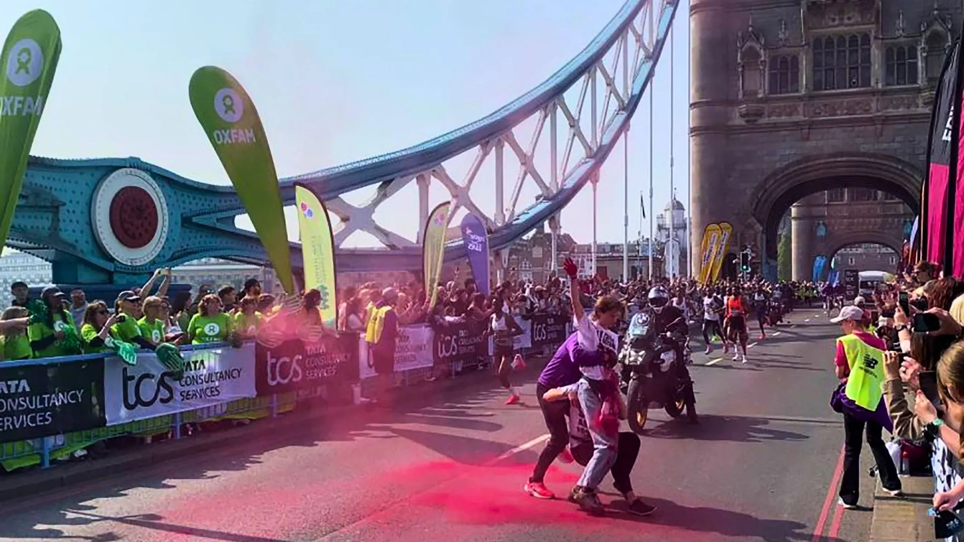 London Marathon Disrupted by ‘Stop Arming Israel’ Protest by Youth Demand | WATCH