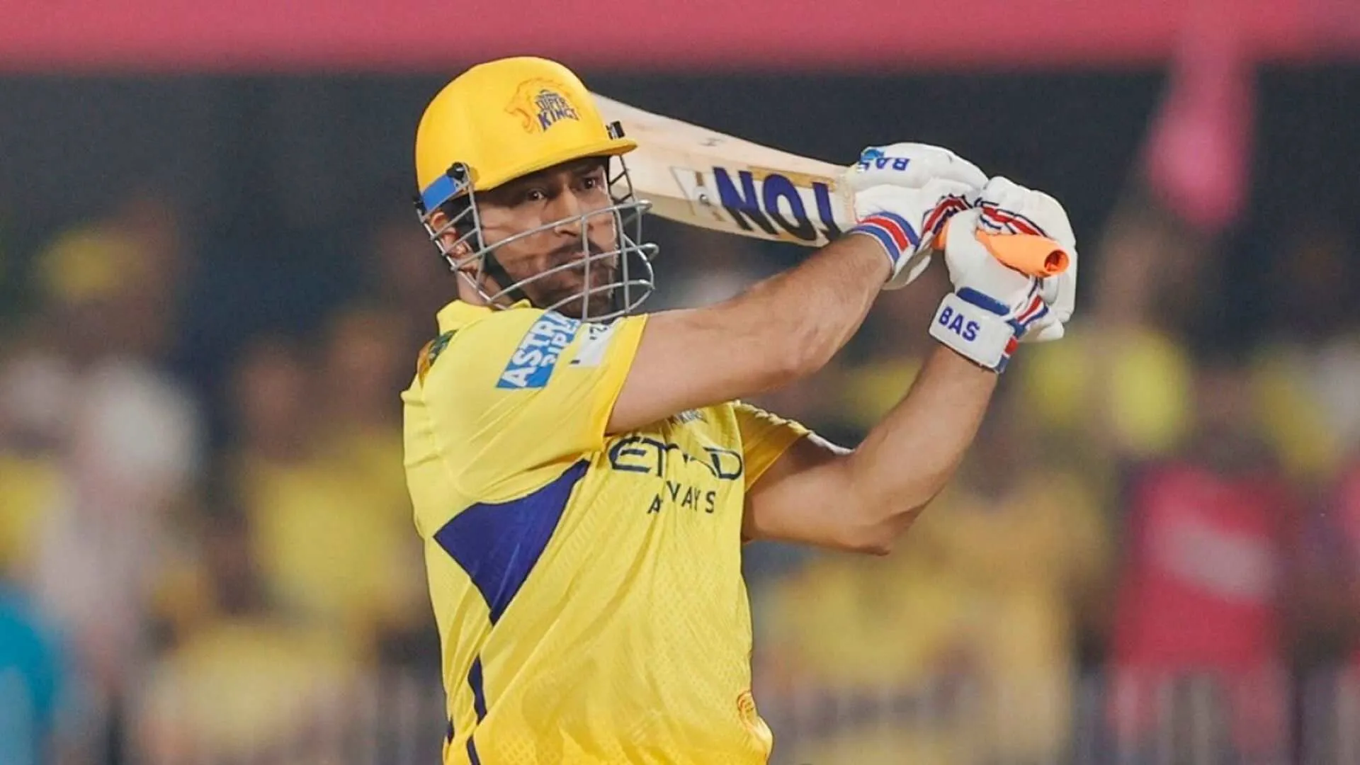 If Dhoni’s Knees Won’t Let Him Bat Long, Why Don’t CSK Just Retire Him Out?