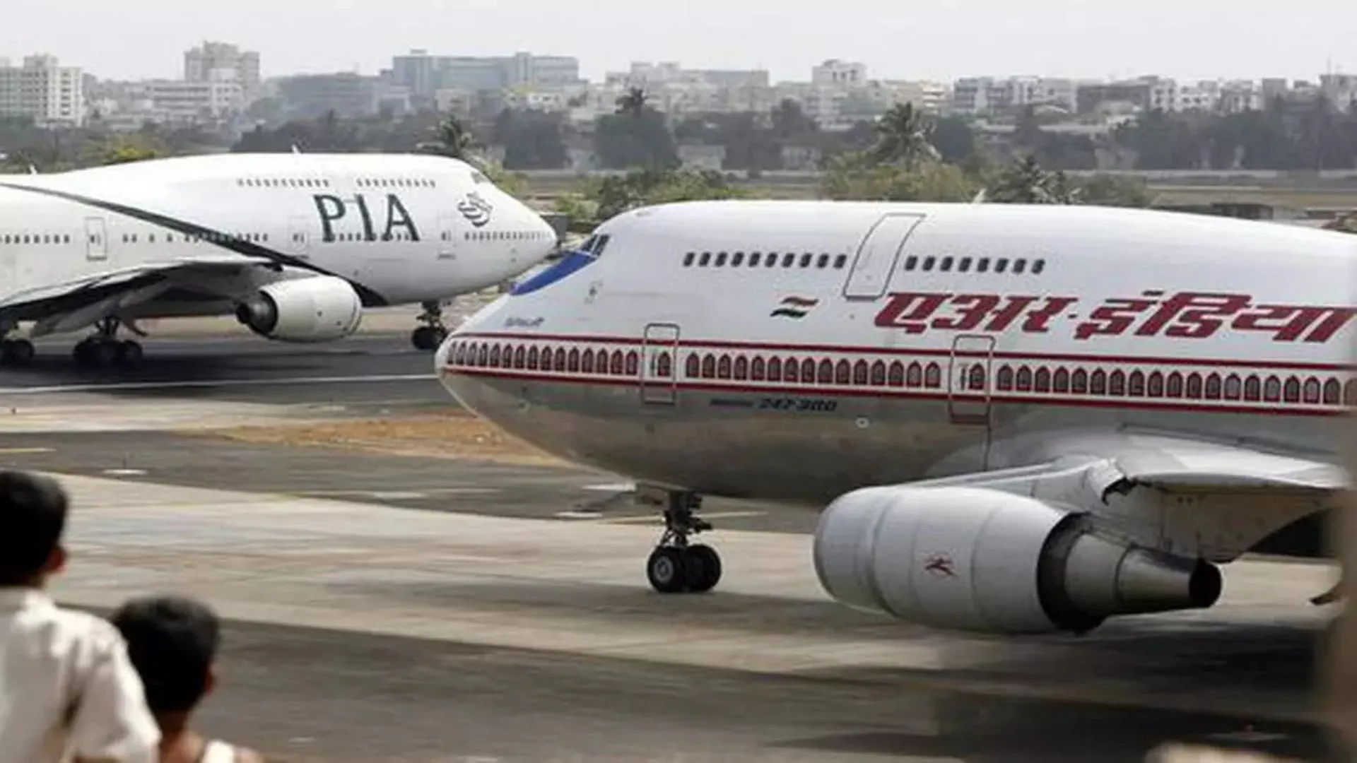Pakistan Closes Airspace to Indian Flights, Halts Bilateral Trade Amid Rising Tensions : Reports