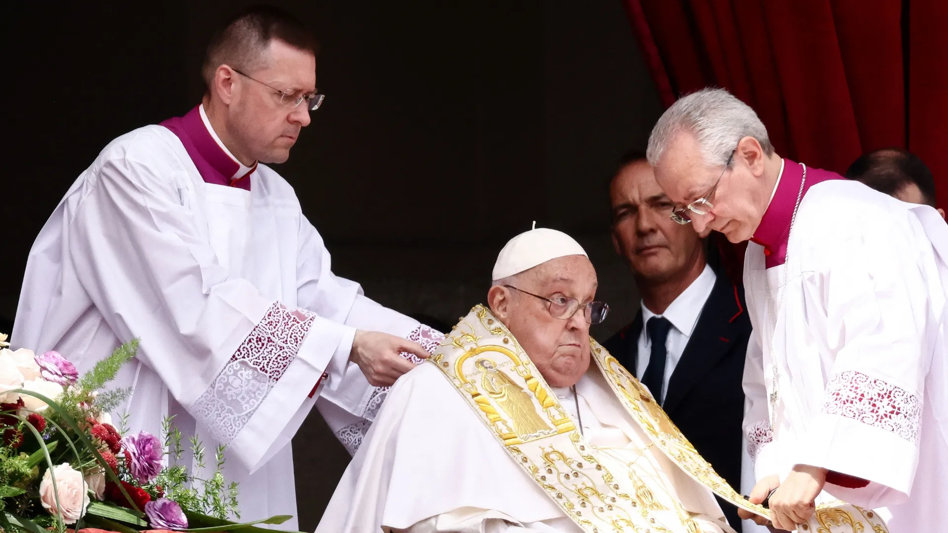 Pope Francis Appears on Easter Sunday After Health Scare