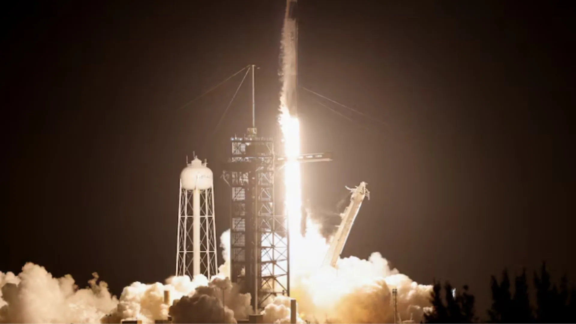 SpaceX’s Fram2 Mission Takes Private Crew on Unprecedented Earth Orbit