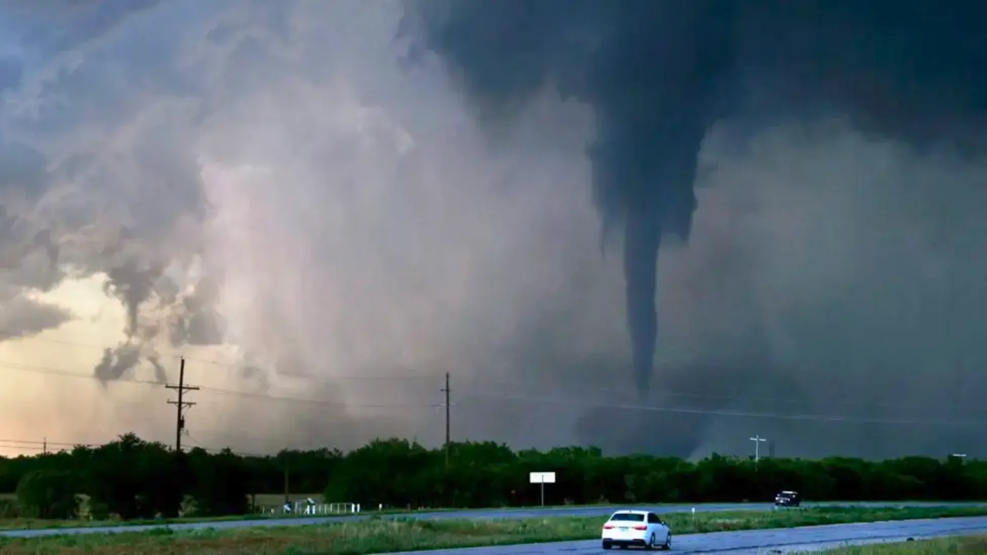 Tornadoes Hit Slayden, Grand Junction & Selmer Amid Severe Storms | Watch