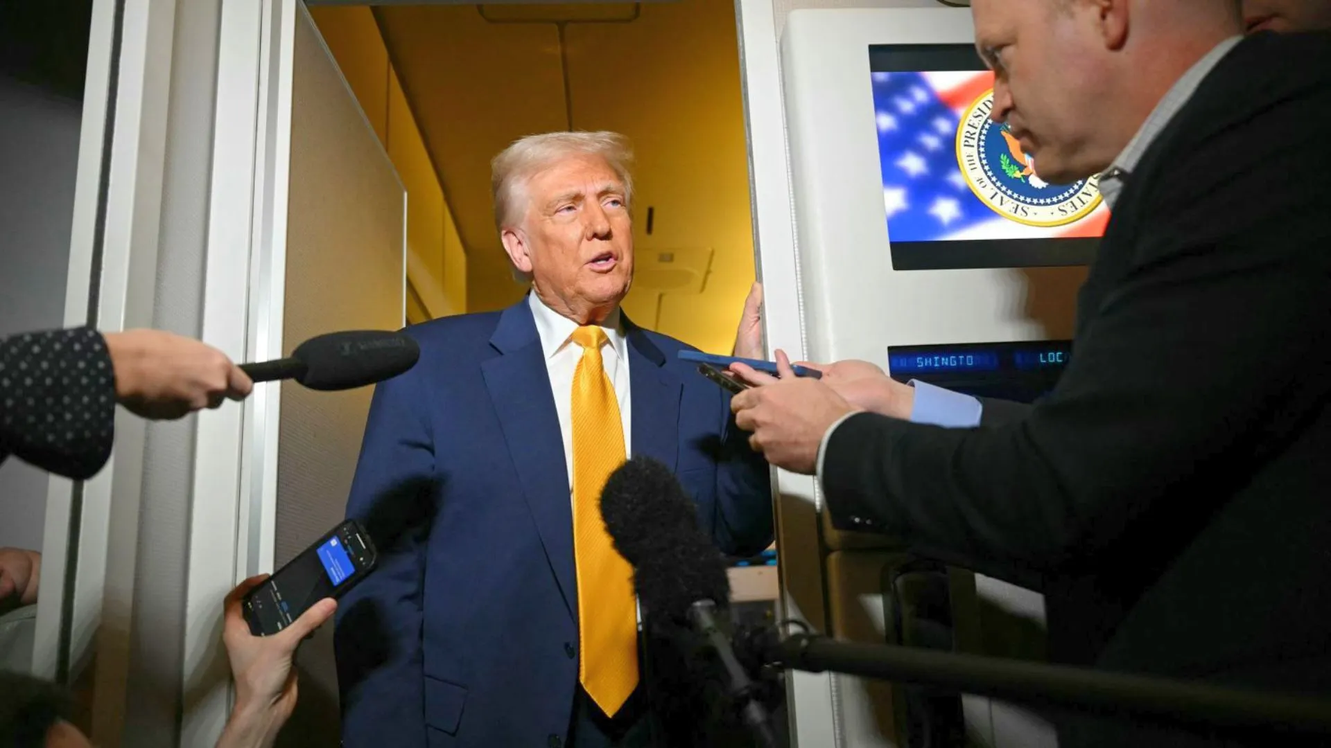 Trump to Shut 30 US Embassies and Consulates, Raising China Concerns
