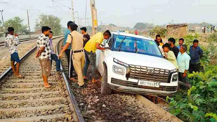 ‘Trust Me, Google Said Turn Left’: Drunk Man Drives Onto Railway Tracks And Lives to Tell