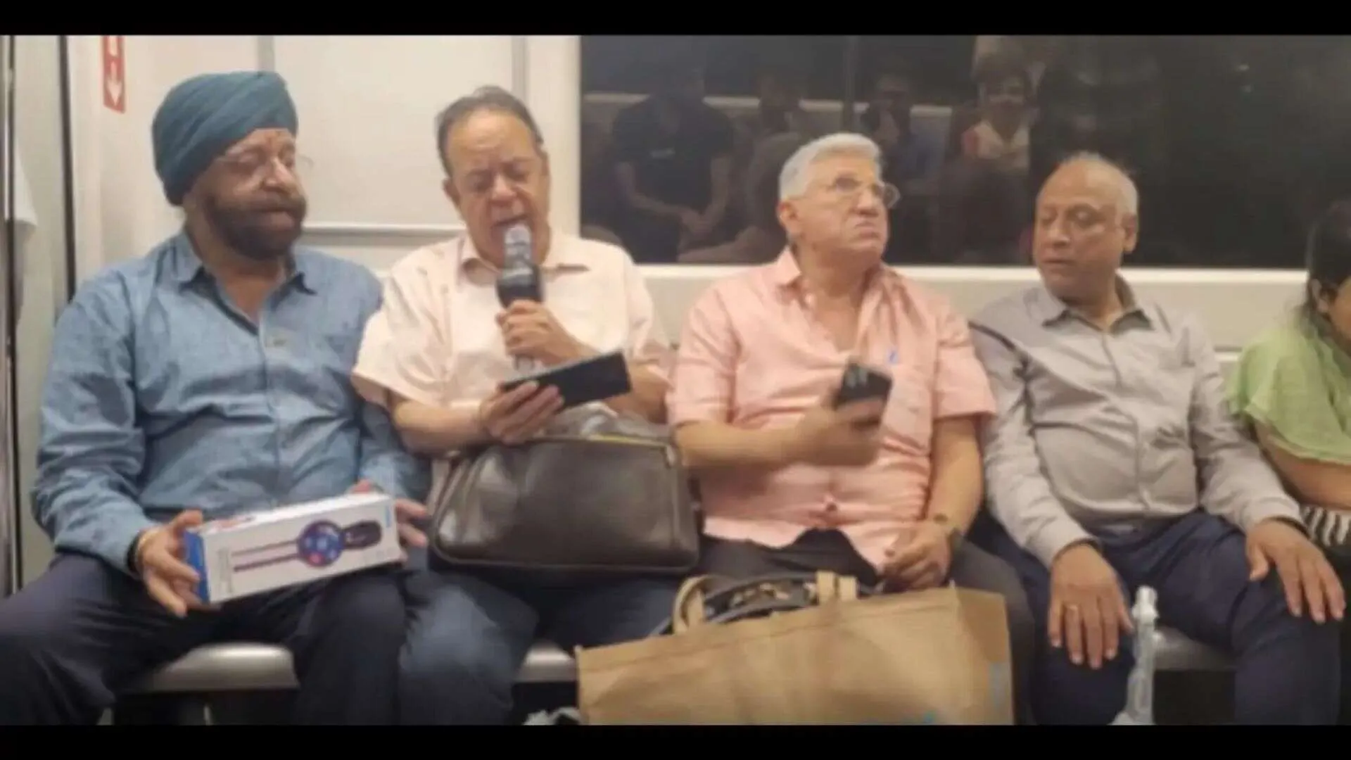 Uncles Turn Delhi Metro into a Karaoke Room | WATCH
