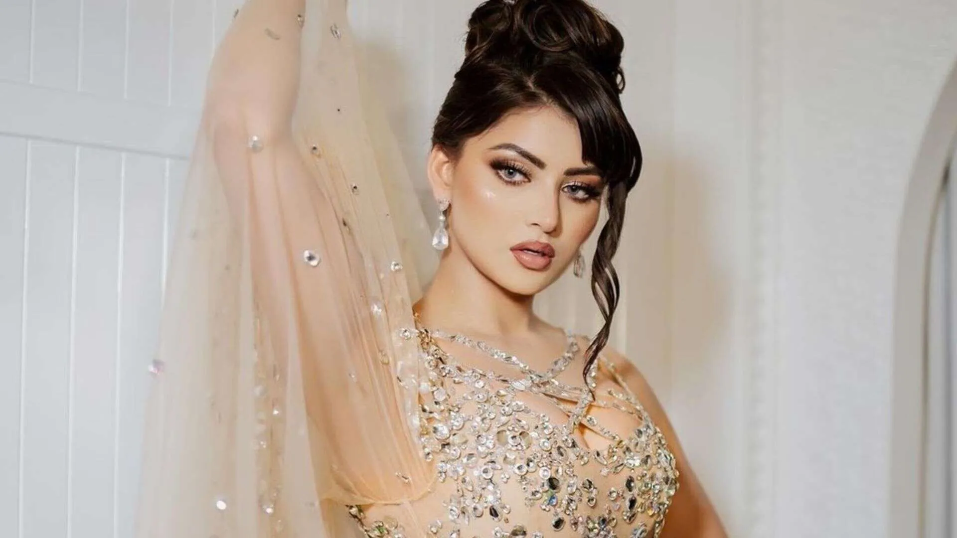 Urvashi Rautela Claims Temple in Her Name Exists Near Badrinath | VIRAL