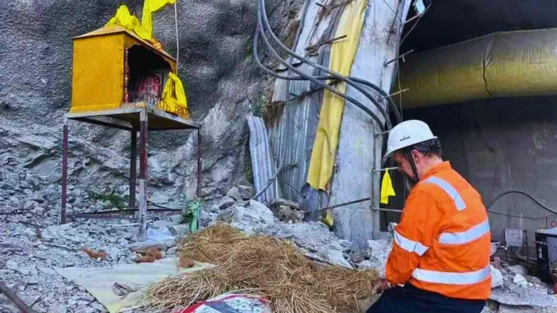 Uttarakhand CM Dhami Attends Silkyara Tunnel Breakthrough, Names Tunnel After Baba Boukhnag