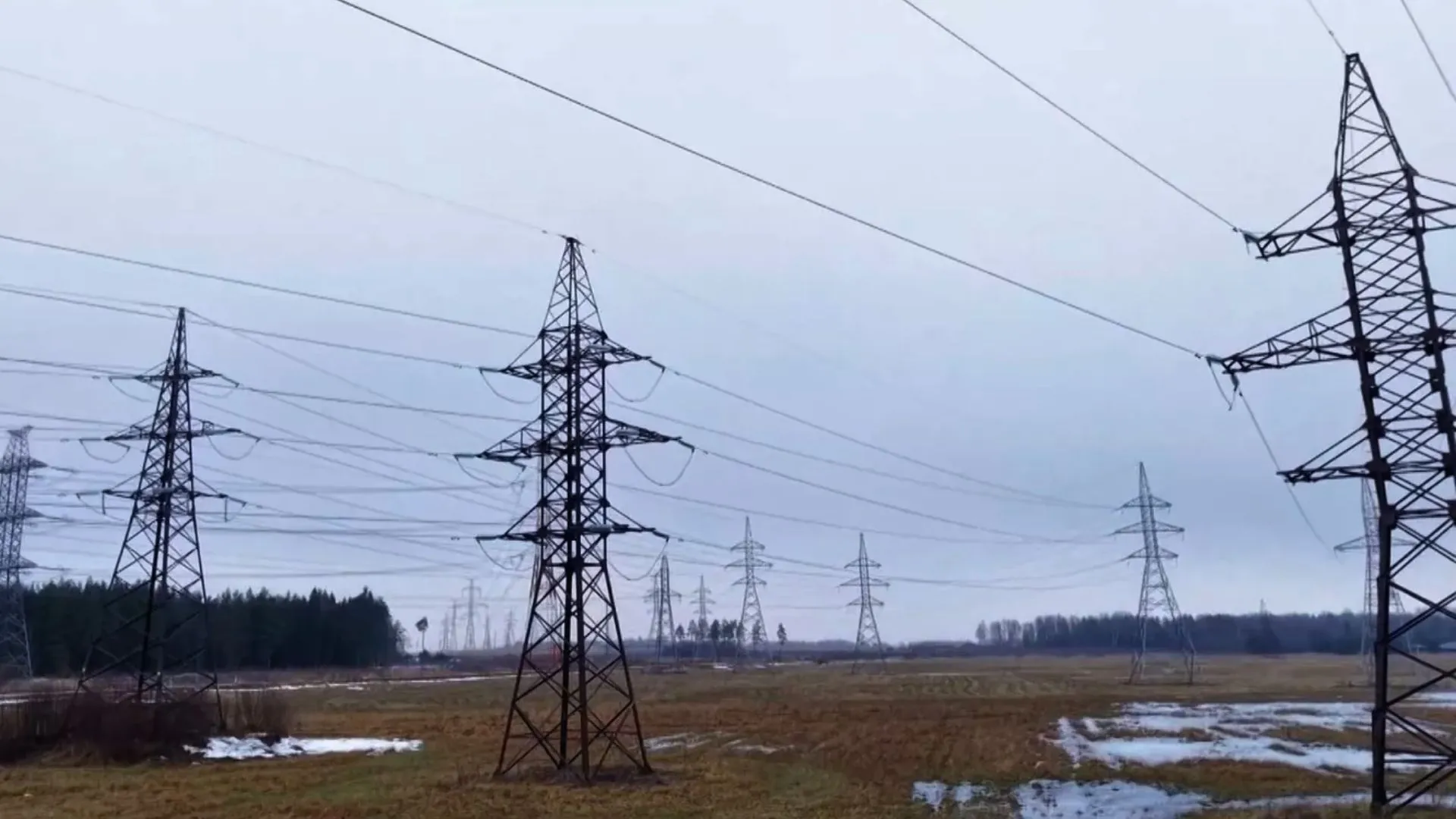 White House vs Energy Firms: America’s Power Deficit and the AI Race with China