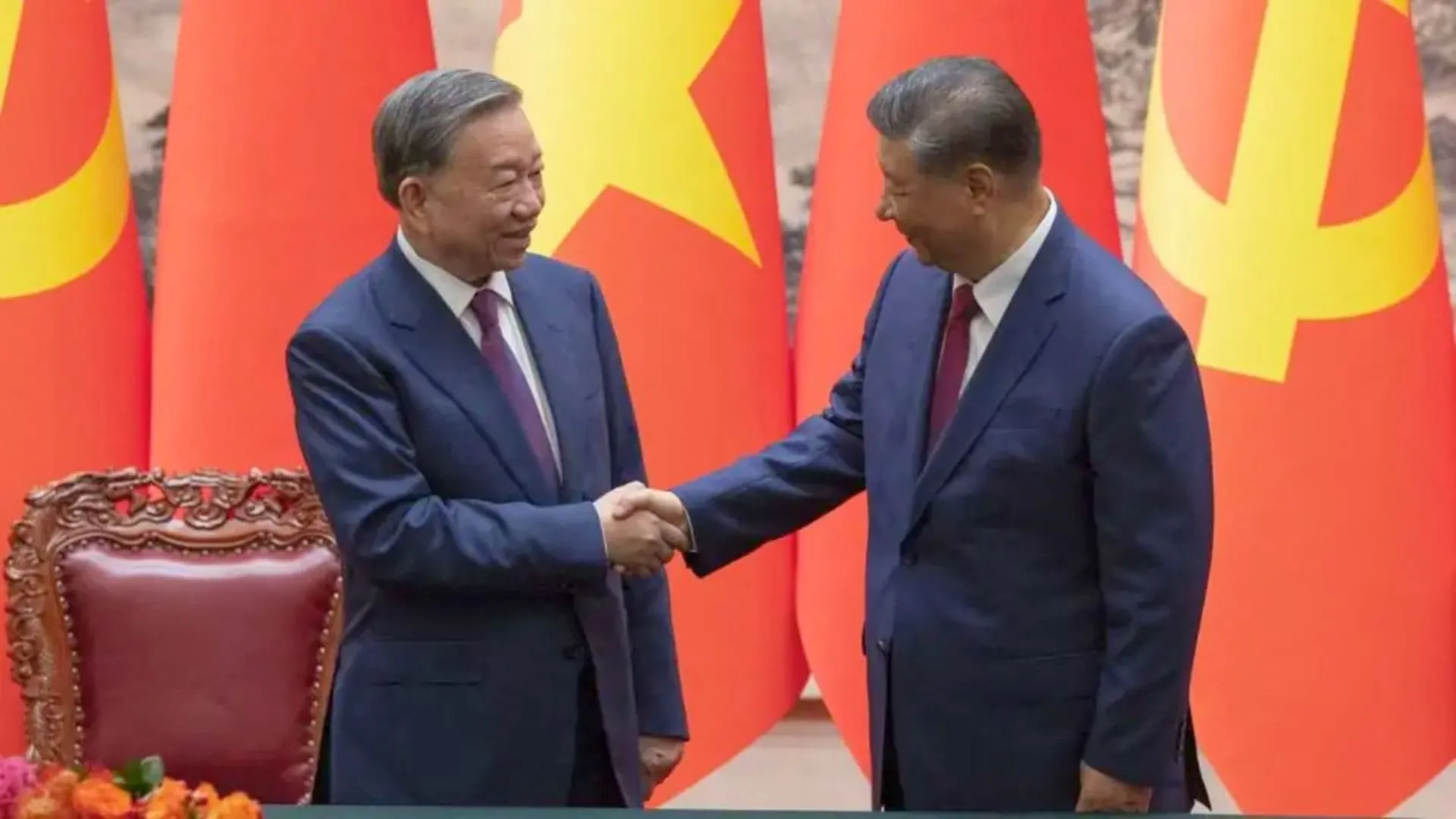 Xi Jinping Pushes for Stronger China-Vietnam Trade Ties Amid US Tariffs