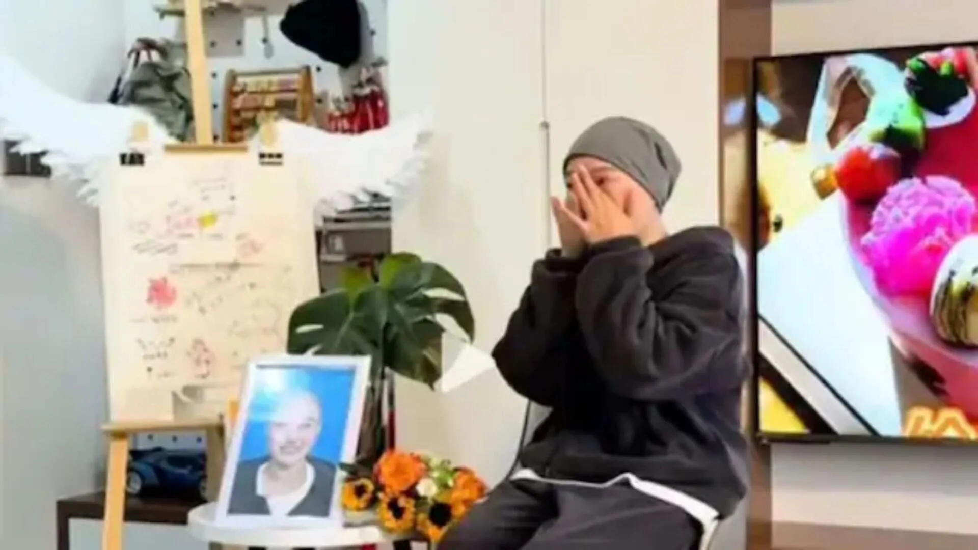 Young Woman with Terminal Cancer Hosts Her Own Funeral
