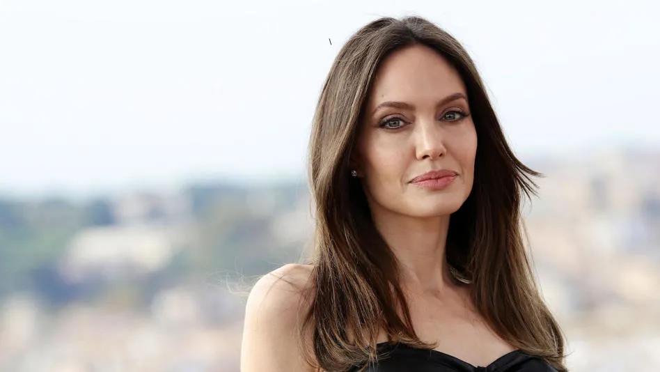 Angelina Jolie to Star in Film Adaptation of Anxious People
