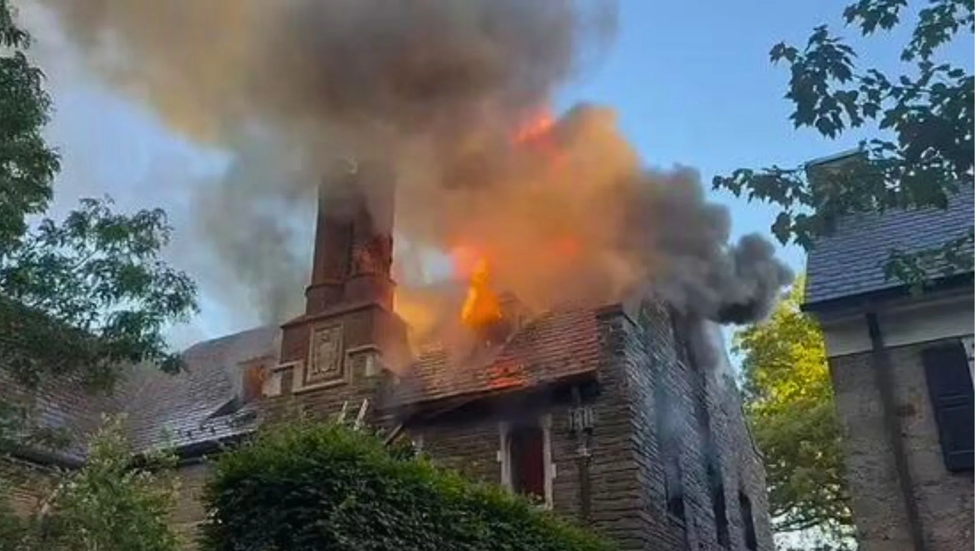 Fire Destroys .6M Mansion Near Barack Obama’s Home in Washington DC