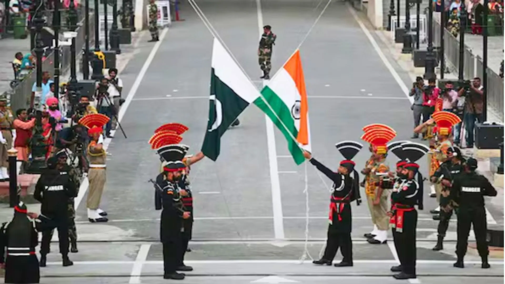 India Expels Pakistani Diplomat for Espionage, Islamabad Responds